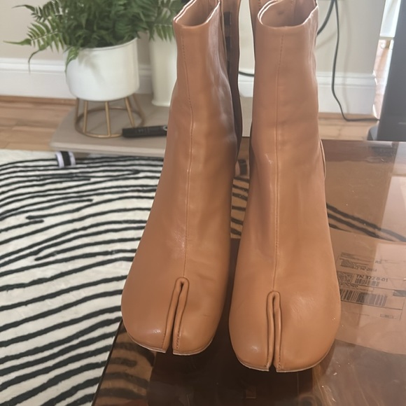 Marginal Tabi boots! Original box, brand new and only worn once. Size 40. - Picture 2 of 5